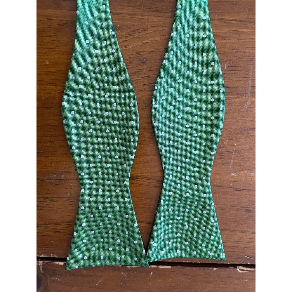 All Silk Mens Bowtie Green White Dots Handmade Christmas St Patricks Day